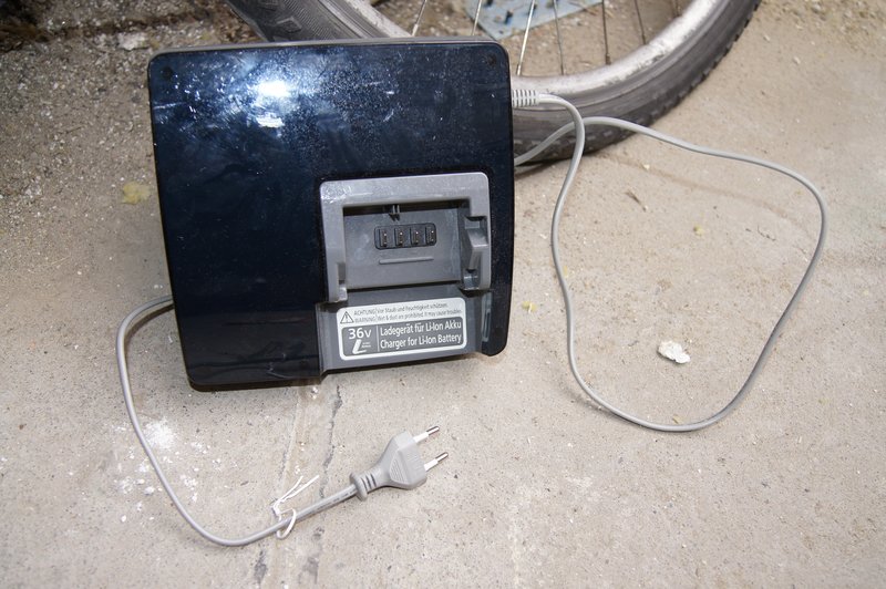 36 Volt Ladegerät, schneller, schöner, schwerer, Foto: e-Rad Hafen