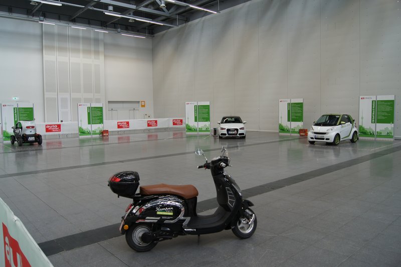 Wie im echten Leben: Viele Elektroautos gibt es auch auf der i-Mobilty nicht, Foto: e-Rad Hafen