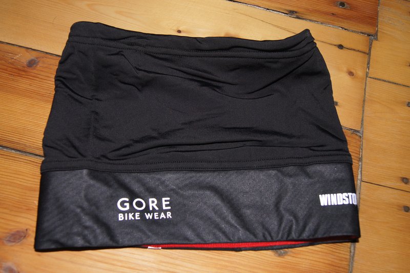 2012 10 Gore Bike Wear Detail 003 Zuziehbare Mütze, Foto: e.Rad Hafen